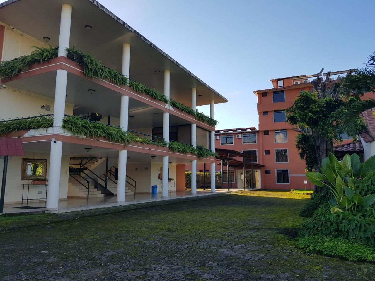 Gran Hotel De Lago - Lago Agrio Nueva Loja Exterior foto
